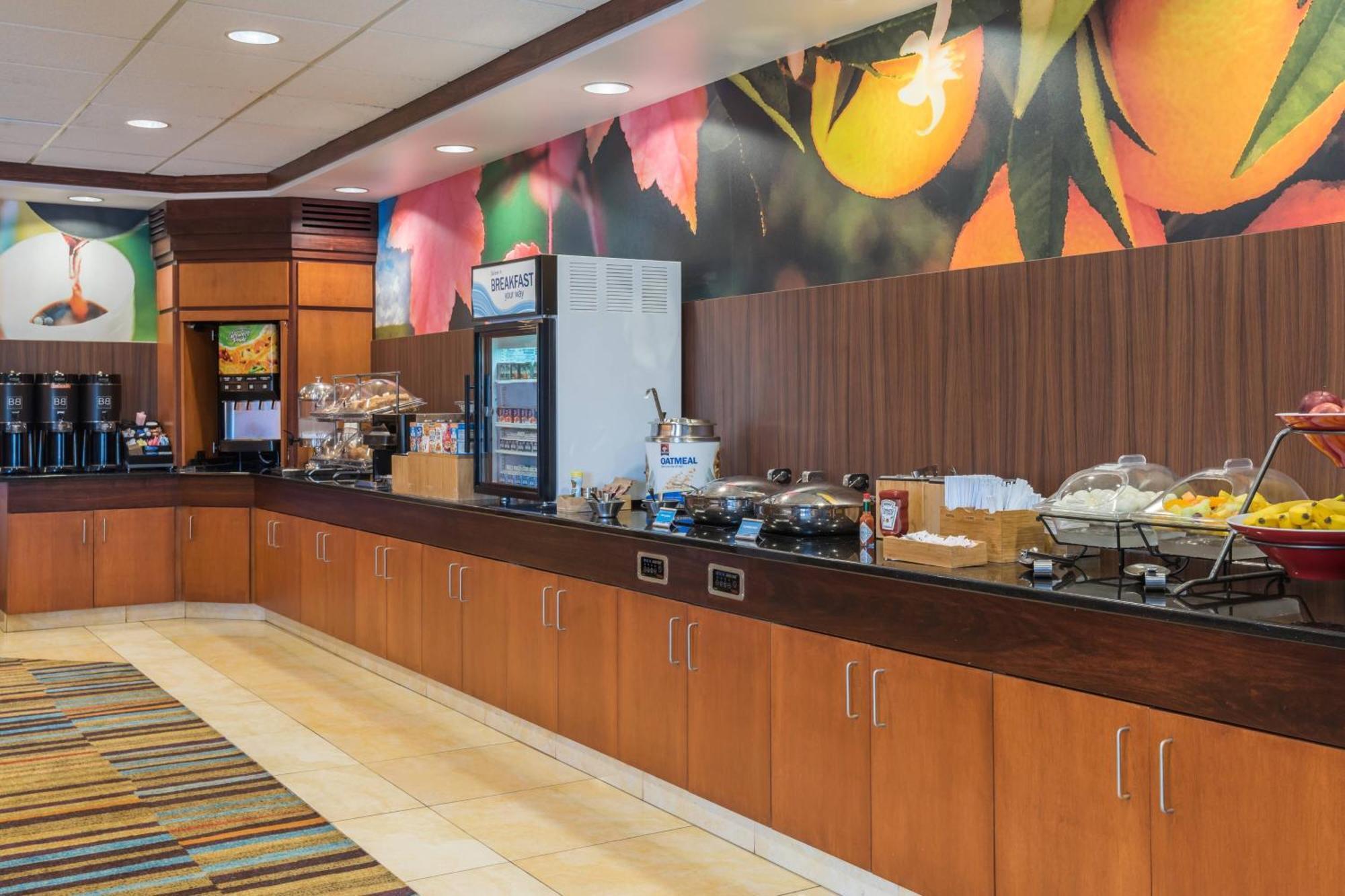 Fairfield Inn & Suites - Buffalo Airport Cheektowaga Exterior foto