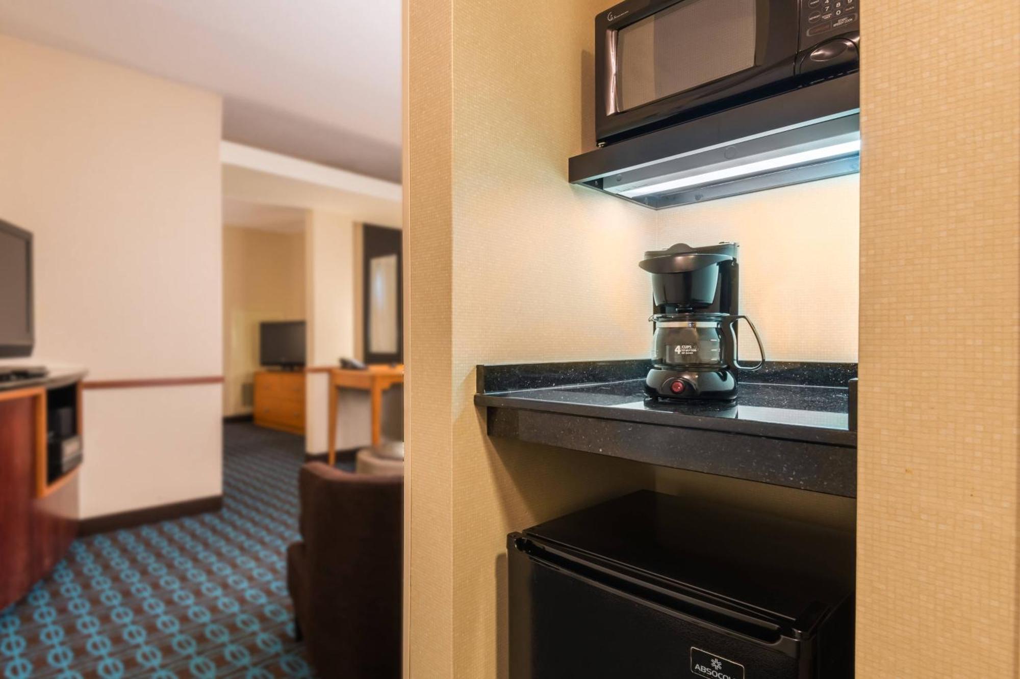 Fairfield Inn & Suites - Buffalo Airport Cheektowaga Exterior foto